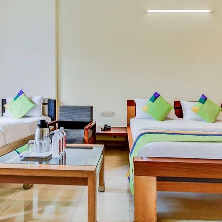Hotel Treebo Trend Surya Nashik Zewnętrze zdjęcie