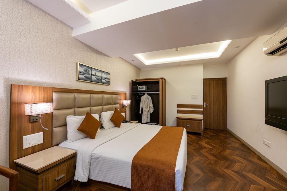 Hotel Treebo Trend Surya Nashik Zewnętrze zdjęcie