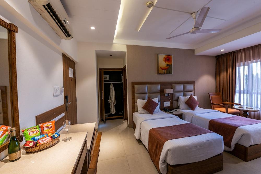 Hotel Treebo Trend Surya Nashik Zewnętrze zdjęcie