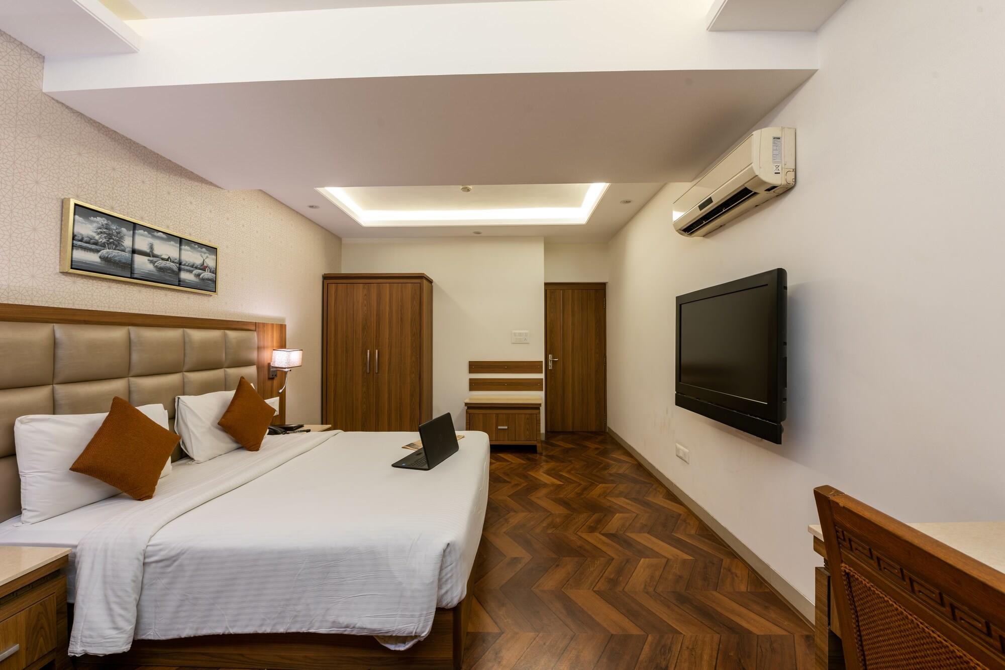 Hotel Treebo Trend Surya Nashik Zewnętrze zdjęcie
