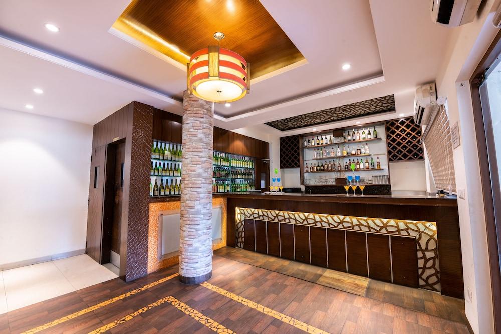 Hotel Treebo Trend Surya Nashik Zewnętrze zdjęcie