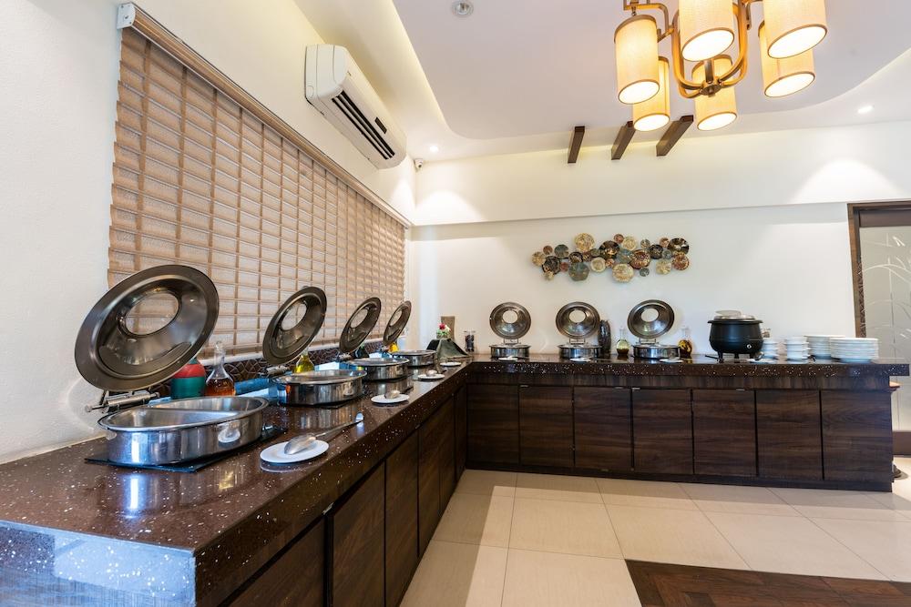 Hotel Treebo Trend Surya Nashik Zewnętrze zdjęcie