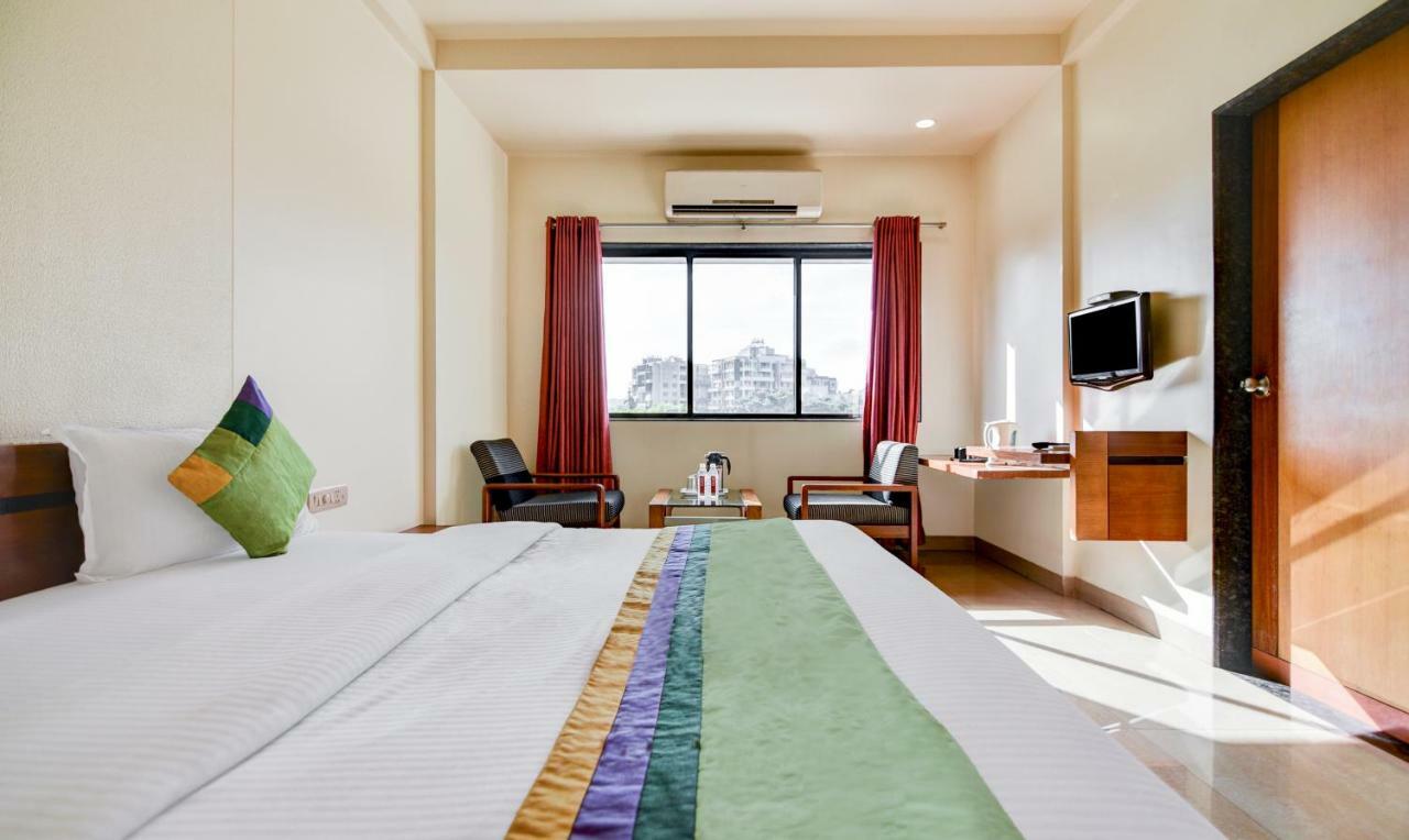 Hotel Treebo Trend Surya Nashik Zewnętrze zdjęcie