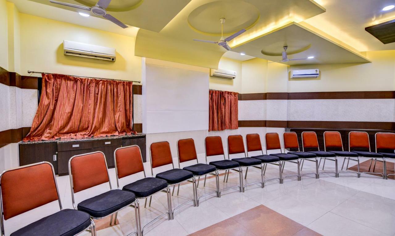 Hotel Treebo Trend Surya Nashik Zewnętrze zdjęcie