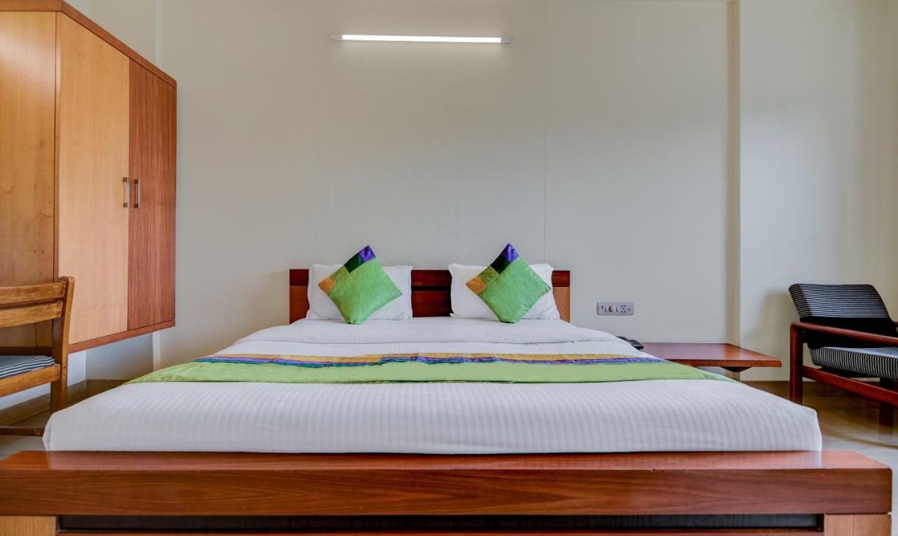 Hotel Treebo Trend Surya Nashik Zewnętrze zdjęcie