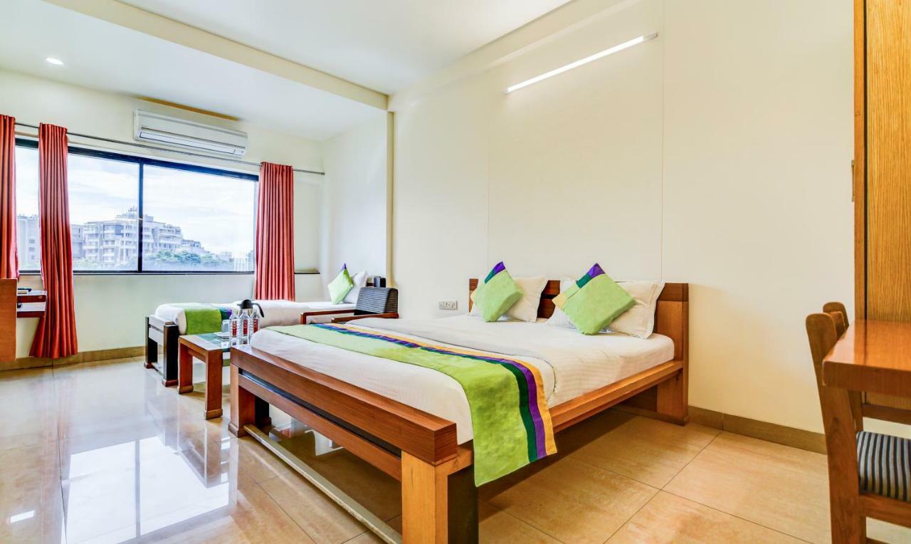 Hotel Treebo Trend Surya Nashik Zewnętrze zdjęcie