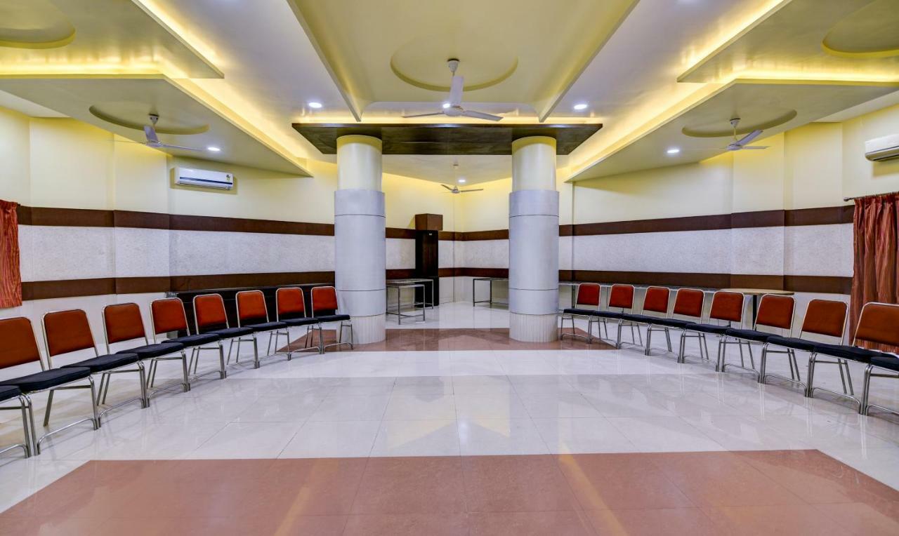 Hotel Treebo Trend Surya Nashik Zewnętrze zdjęcie